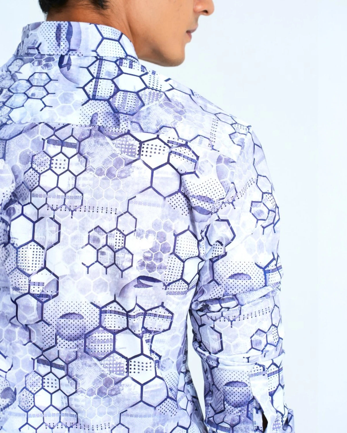 GET BUZZING : HEXAGON PRINT SHIRT