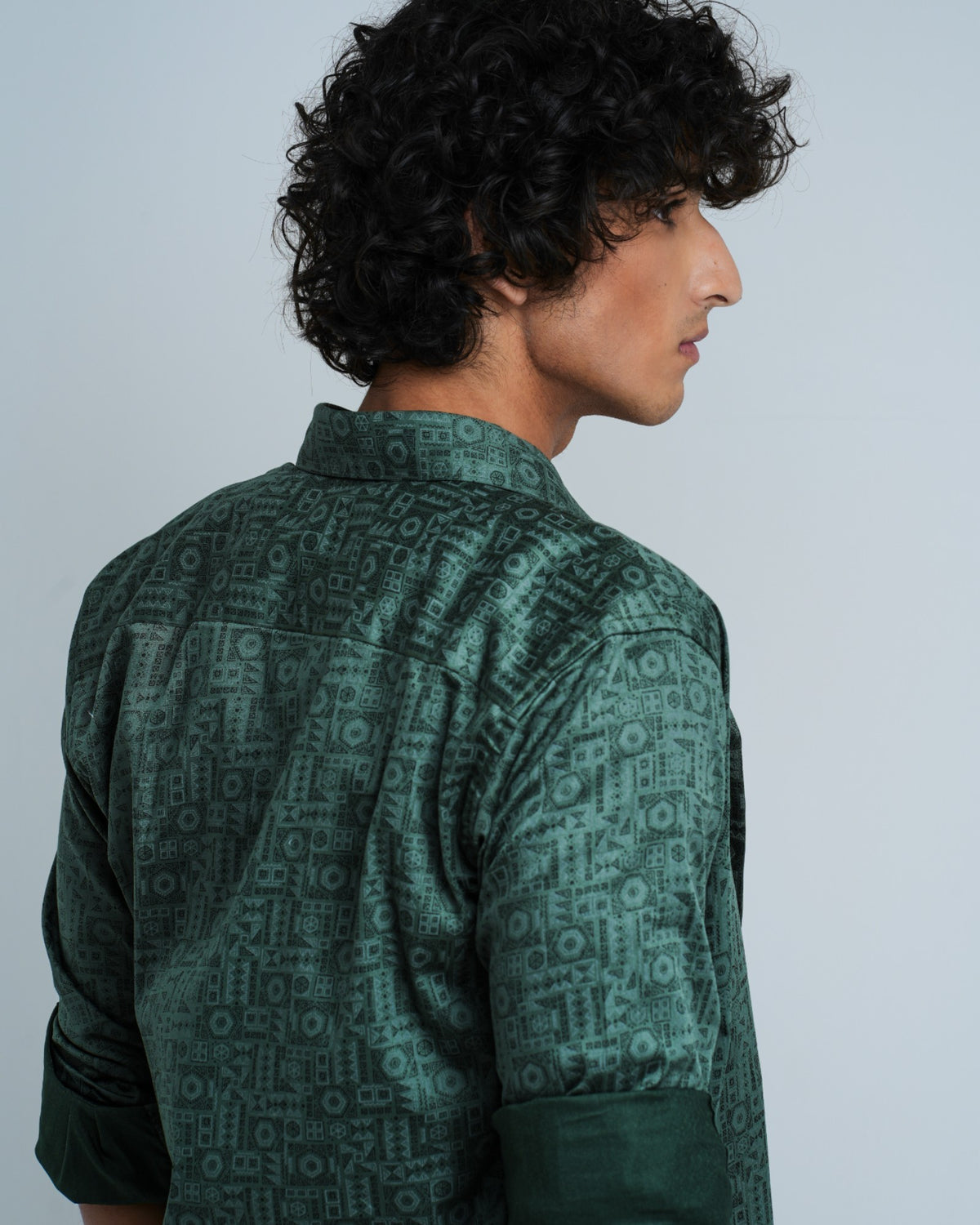 MEN'S GREEN GEOMETRIC PRINTED SATIN SHIRT